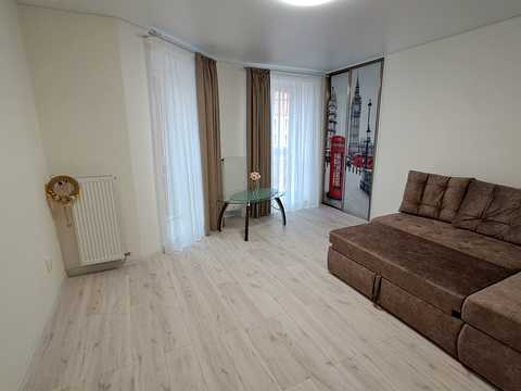 квартира за адресою Степана Бандери просп., 83-Г