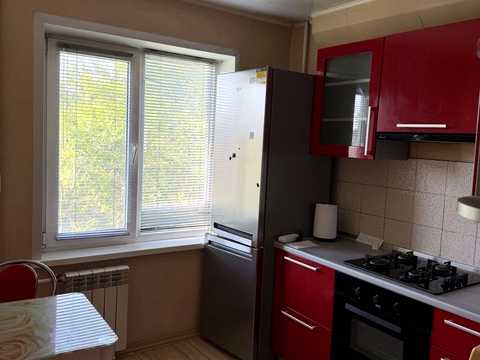 квартира за адресою Космічна вул., 93