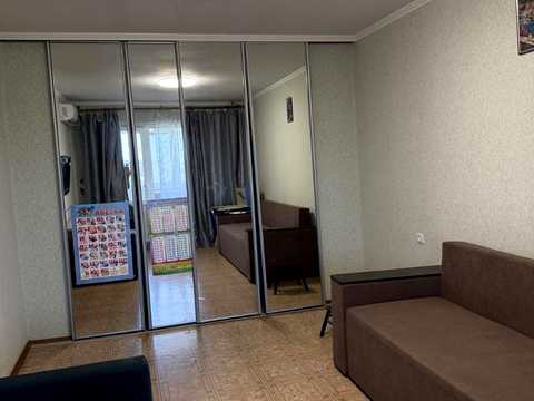 квартира за адресою Космічна вул., 93