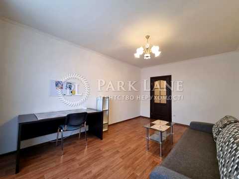 квартира за адресою Софії Русової вул., 7-А