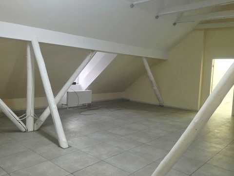 комерційна за адресою Діамантна вул., 8