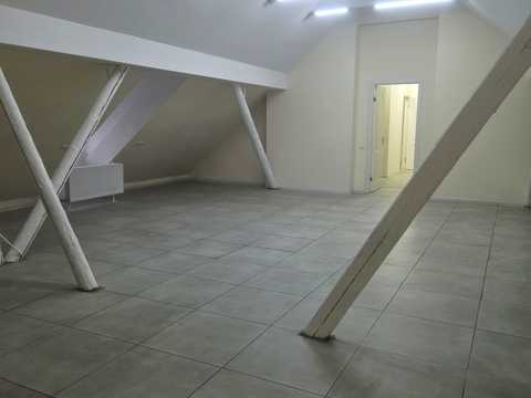 комерційна за адресою Діамантна вул., 8