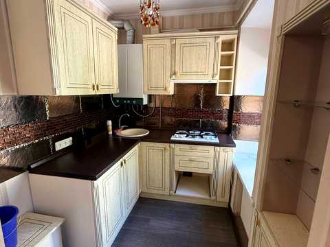 квартира за адресою Олександра Свіща вул. (Середня), 42
