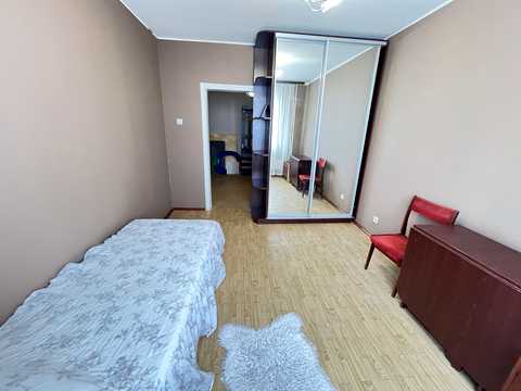 квартира за адресою Анни Ахматової вул., 14-Б