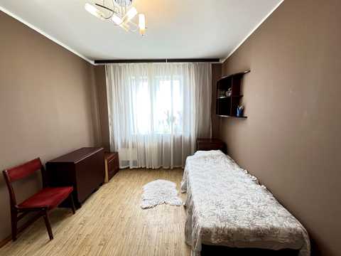 квартира за адресою Анни Ахматової вул., 14-Б