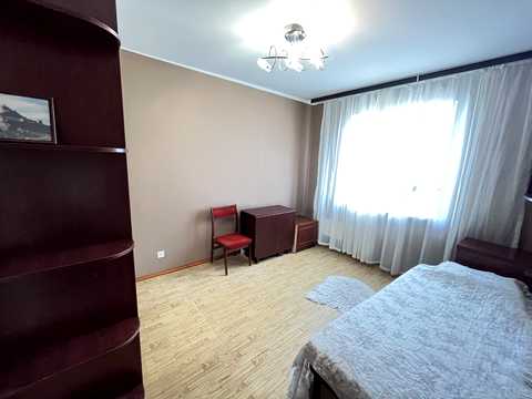квартира за адресою Анни Ахматової вул., 14-Б
