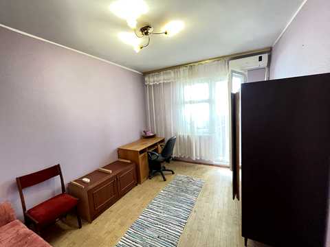 квартира за адресою Анни Ахматової вул., 14-Б