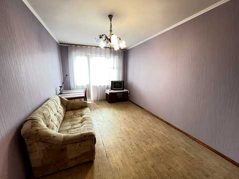 квартира за адресою Анни Ахматової вул., 14-Б