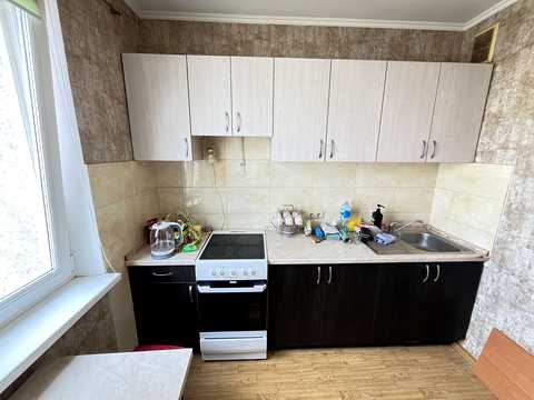 квартира за адресою Анни Ахматової вул., 14-Б