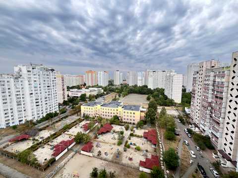 квартира за адресою Анни Ахматової вул., 14-Б