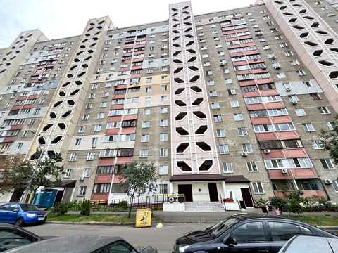 квартира за адресою Анни Ахматової вул., 14-Б