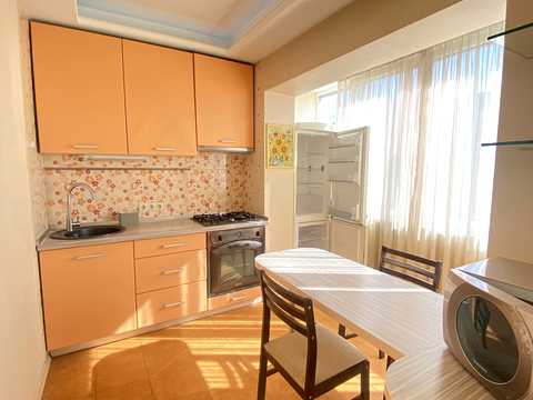 квартира за адресою Солом'янська вул., 10