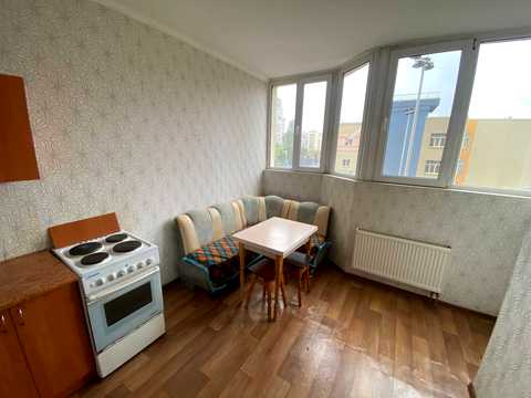 квартира за адресою Миколи Закревського вул., 42-А