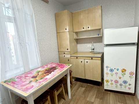 квартира за адресою Михайла Лушпи просп. (Космонавтів), 48