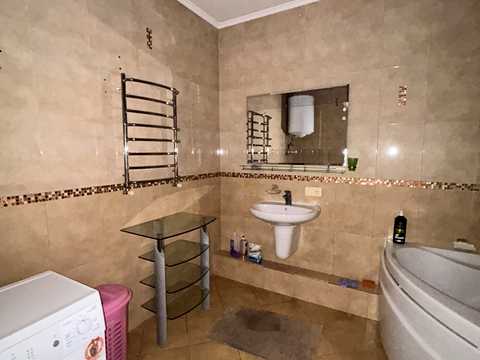 квартира за адресою Середньофонтанська вул., 19б