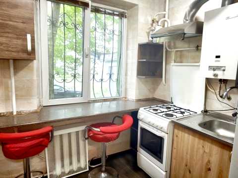 квартира за адресою Андрія Первозванного вул. (Стахурського), 76