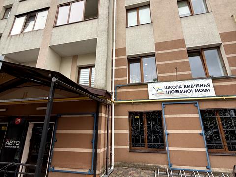 комерційна за адресою Дубно, Михайла Грушевського вул., 54А