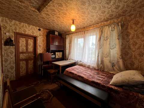 будинок за адресою с. Торф'яне, Ізобільна, 2