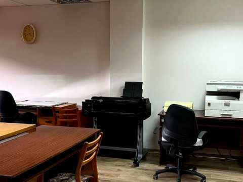 комерційна за адресою Зоопаркова вул., 1а