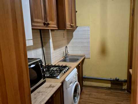 квартира за адресою Олександра Ройтбурда пров. (Ляпунова), 2