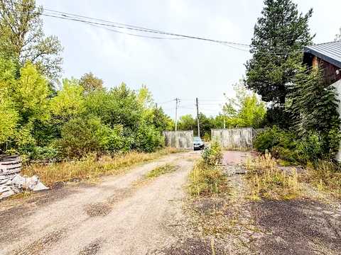 комерційна за адресою Довга, 6