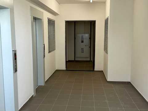 квартира за адресою Сім'ї Кульженків вул. (Петра Дегтяренка), 21