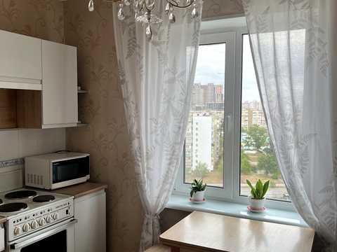квартира за адресою Ревуцького вул., 18