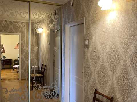 квартира за адресою Ревуцького вул., 18