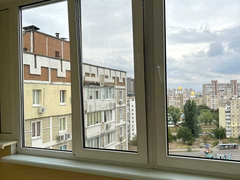 квартира за адресою Ревуцького вул., 18