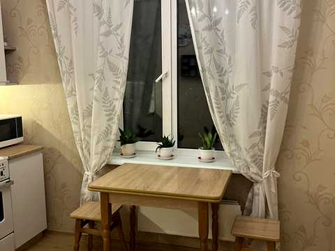 квартира за адресою Ревуцького вул., 18