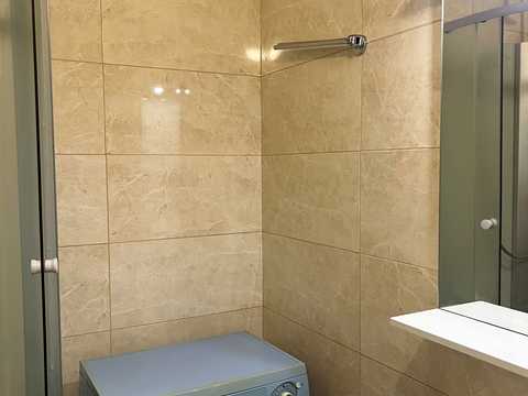 квартира за адресою Ревуцького вул., 18