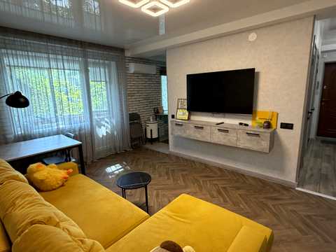 квартира за адресою Космічна вул., 116