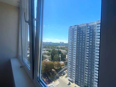 квартира за адресою Сім'ї Кульженків вул. (Петра Дегтяренка), 21