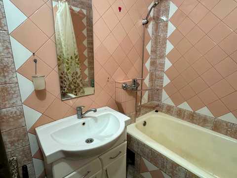 квартира за адресою Академіка Заболотного вул., 12