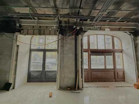 комерційна за адресою Київ, Басейна вул., 1/2