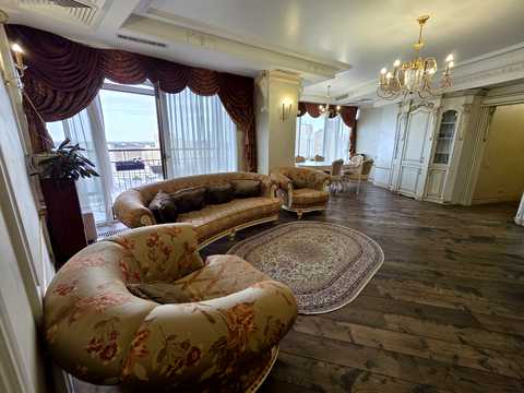 квартира за адресою Королеви Єлизавети ІІ вул. (Глинки), 2