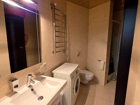 квартира за адресою Королеви Єлизавети ІІ вул. (Глинки), 2