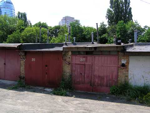 паркомісце за адресою Київ, Ігоря Брановицького вул. (Перспективна), 9