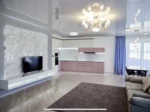 будинок за адресою с. Зарічани, Петрівська, 1