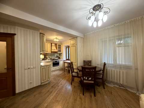 квартира за адресою Романа Ратушного вул. (Волгоградська), 5