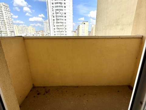 квартира за адресою Владислава Бувалкіна вул. (Бочарова Генерала), 73