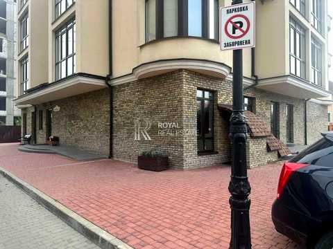 коммерческая по адресу Молодіжна ул., 7