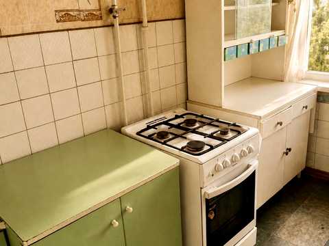 квартира за адресою Космонавтів вул., 21