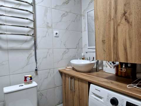квартира за адресою Богдана Хмельницького вул., 42