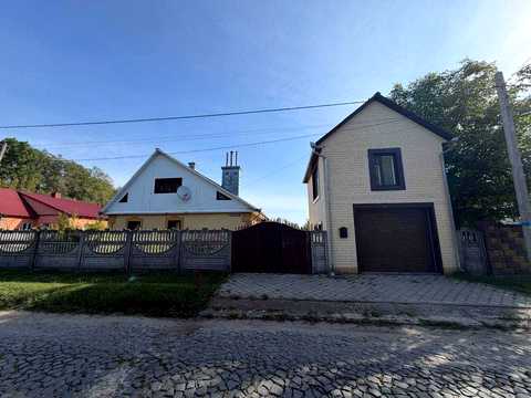 дом по адресу с. Александрия, андрія мельника