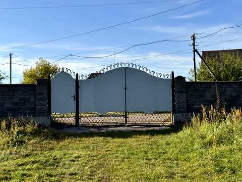 будинок за адресою Сарни, хмільна