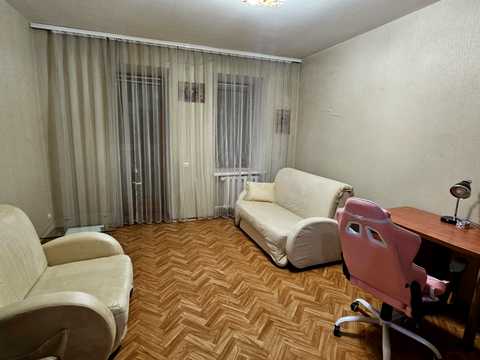 квартира за адресою Анни Ахматової вул., 35-Б