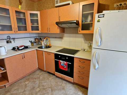 квартира за адресою Анни Ахматової вул., 35-Б