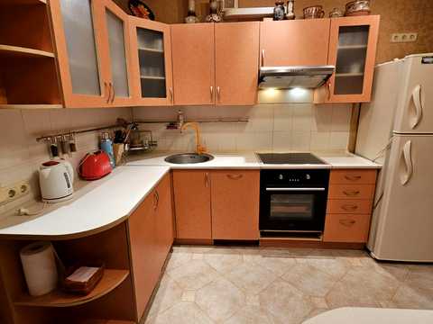квартира за адресою Анни Ахматової вул., 35-Б