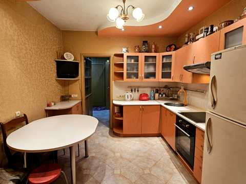 квартира за адресою Анни Ахматової вул., 35-Б
